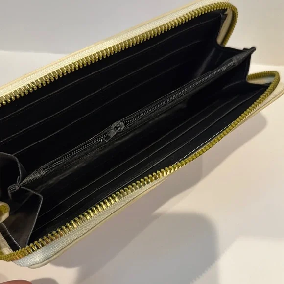 My Melody Kuromi Wallet - Picture 6 of 6